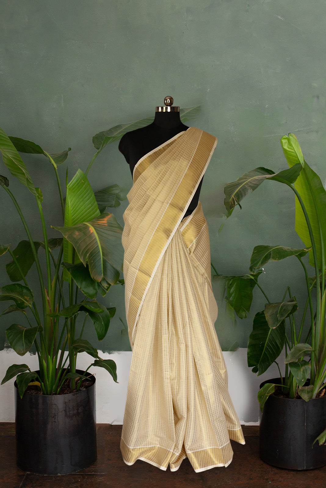 Tiny Checked Kerala Traditional Tissue Kasavu Saree