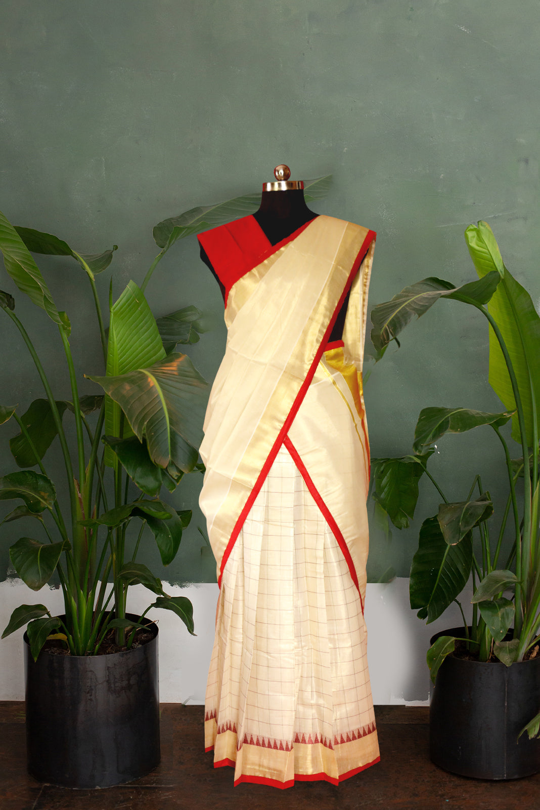 Kerala Traditional Tissue Kasavu Dhavani Set