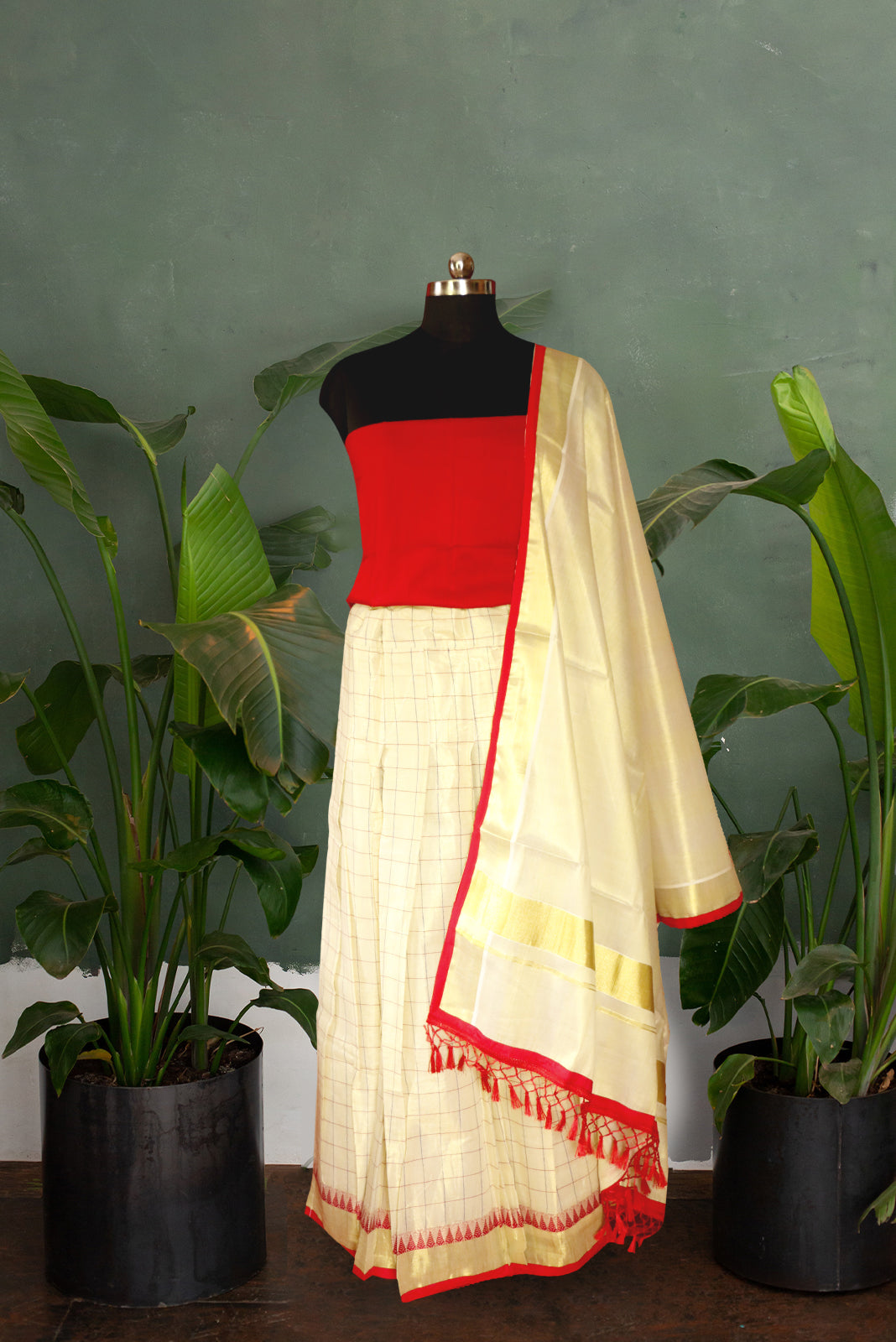 Kerala Traditional Tissue Kasavu Dhavani Set