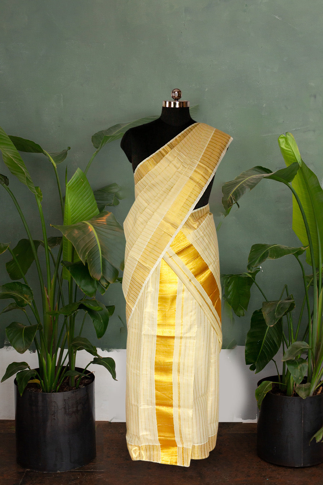 Stripped Tissue Kasavu Set Mundu