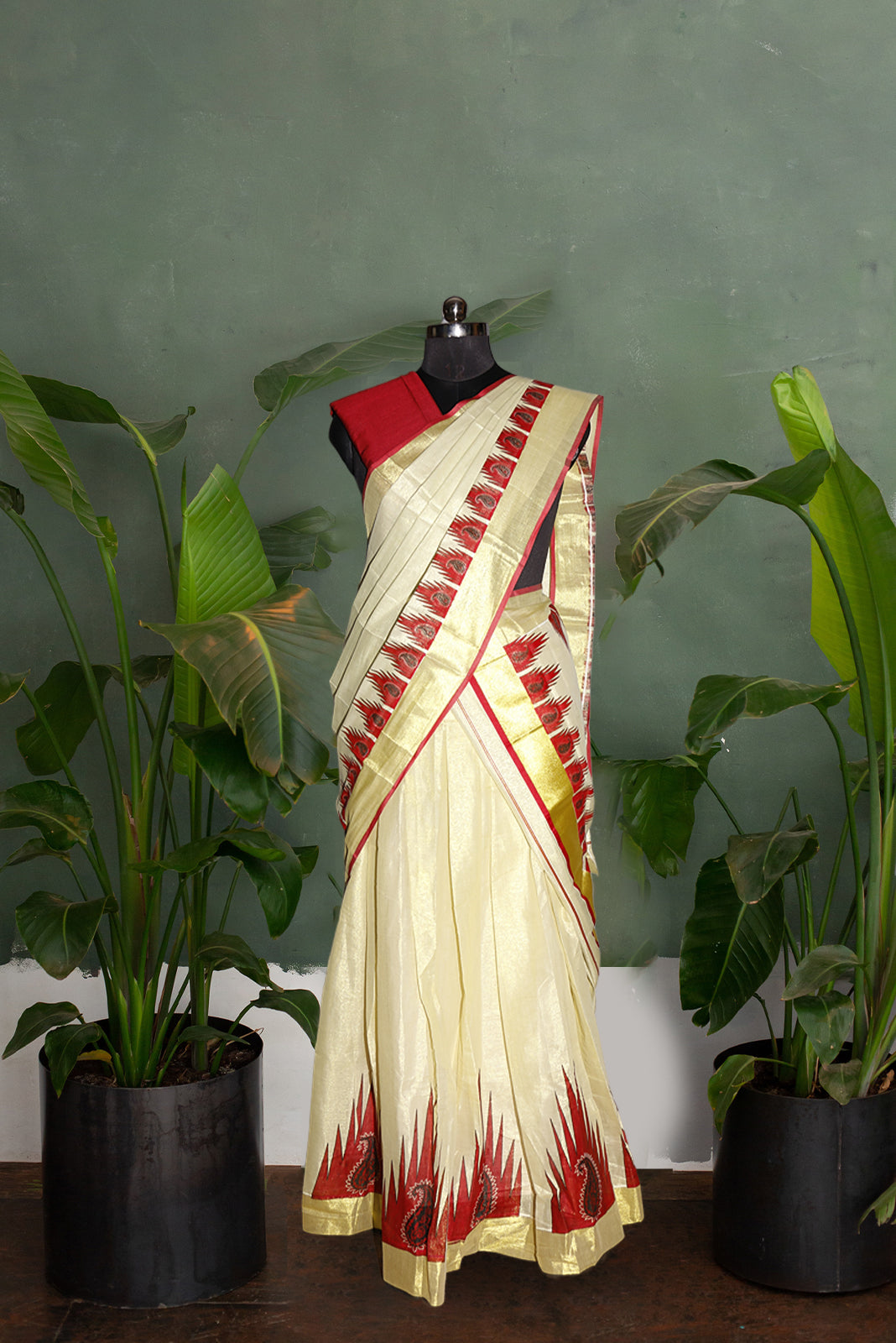 Maroon Temple Design Kerala Tissue Kasavu Dhavani Set.