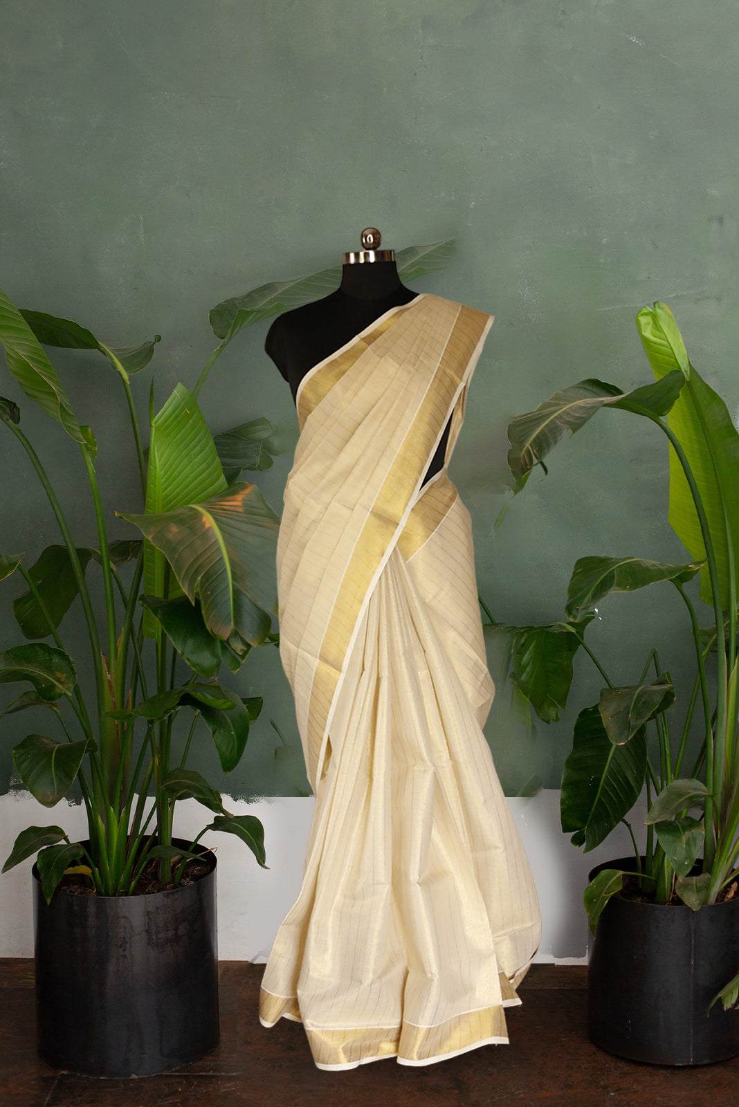 Striped Kerala Traditional Tissue Kasavu Saree