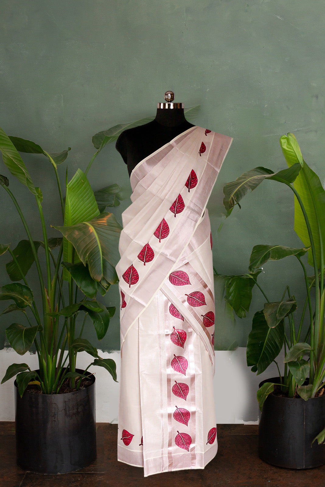 Autumn Leaves Kerala Rose Tissue Set Mundu
