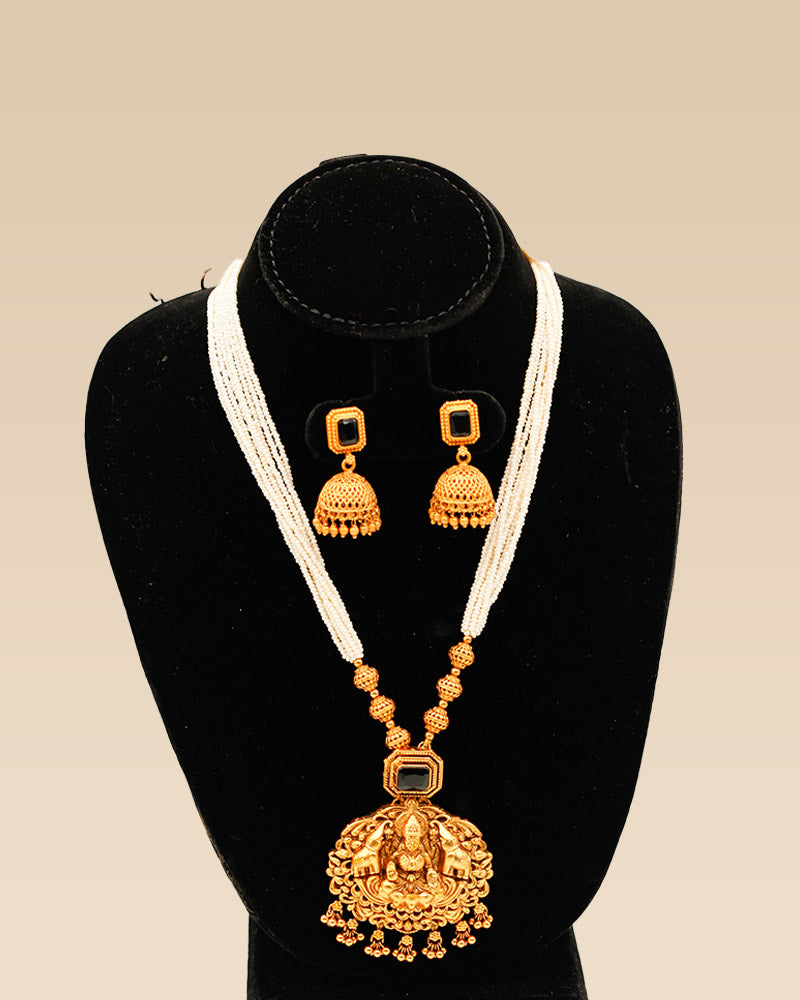 Pearl Necklace/Choker With Earings