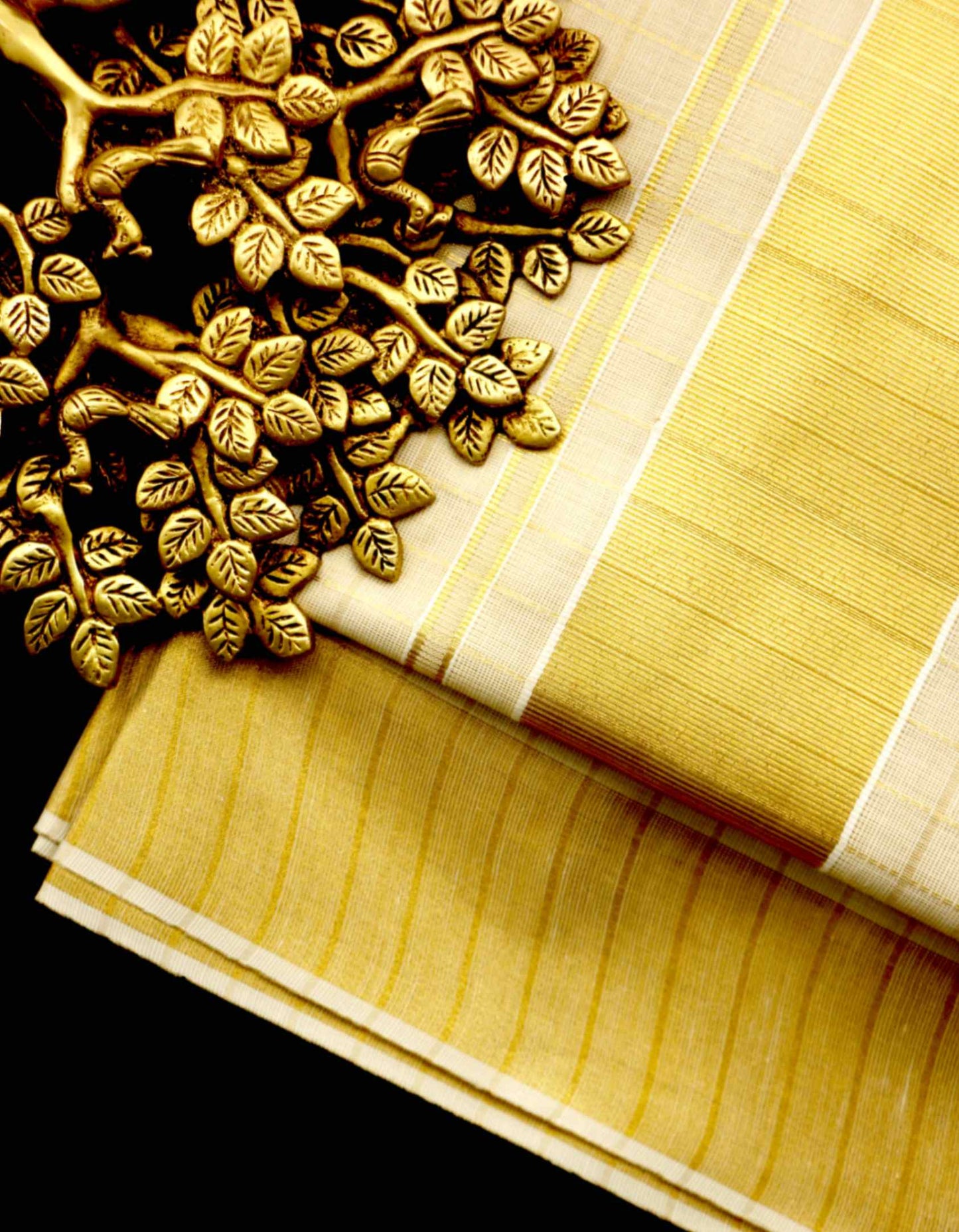 Checked Kerala Traditional Tissue Kasavu Saree