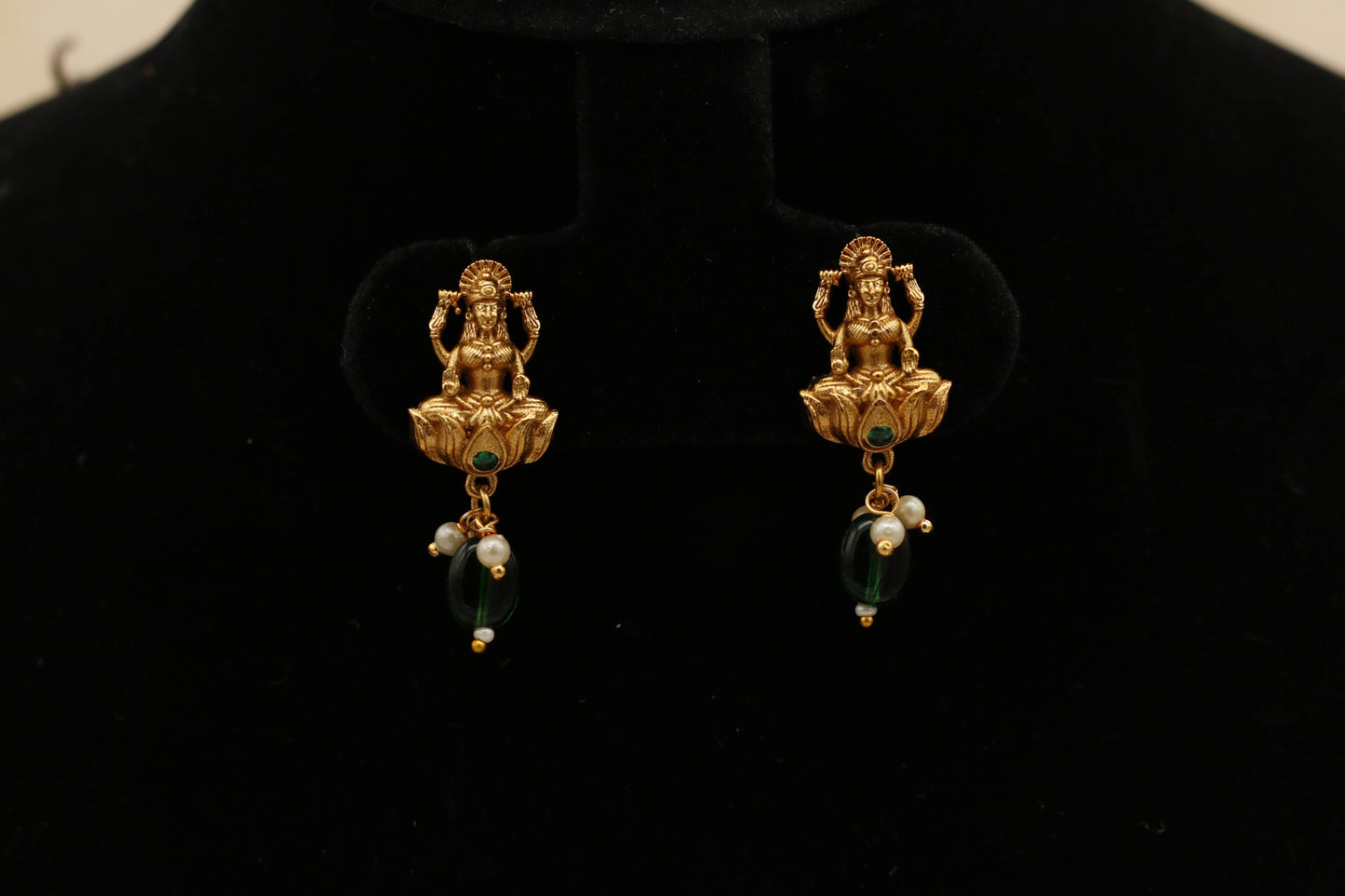 Lakshmi Hasli Choker Set