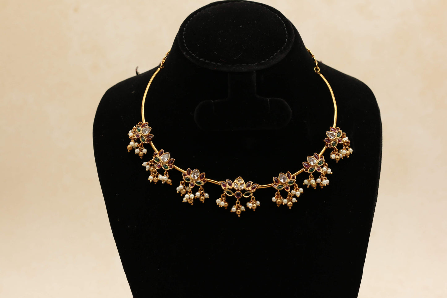 Sapta Lotus Jadau Kundan Hasli Choker Set