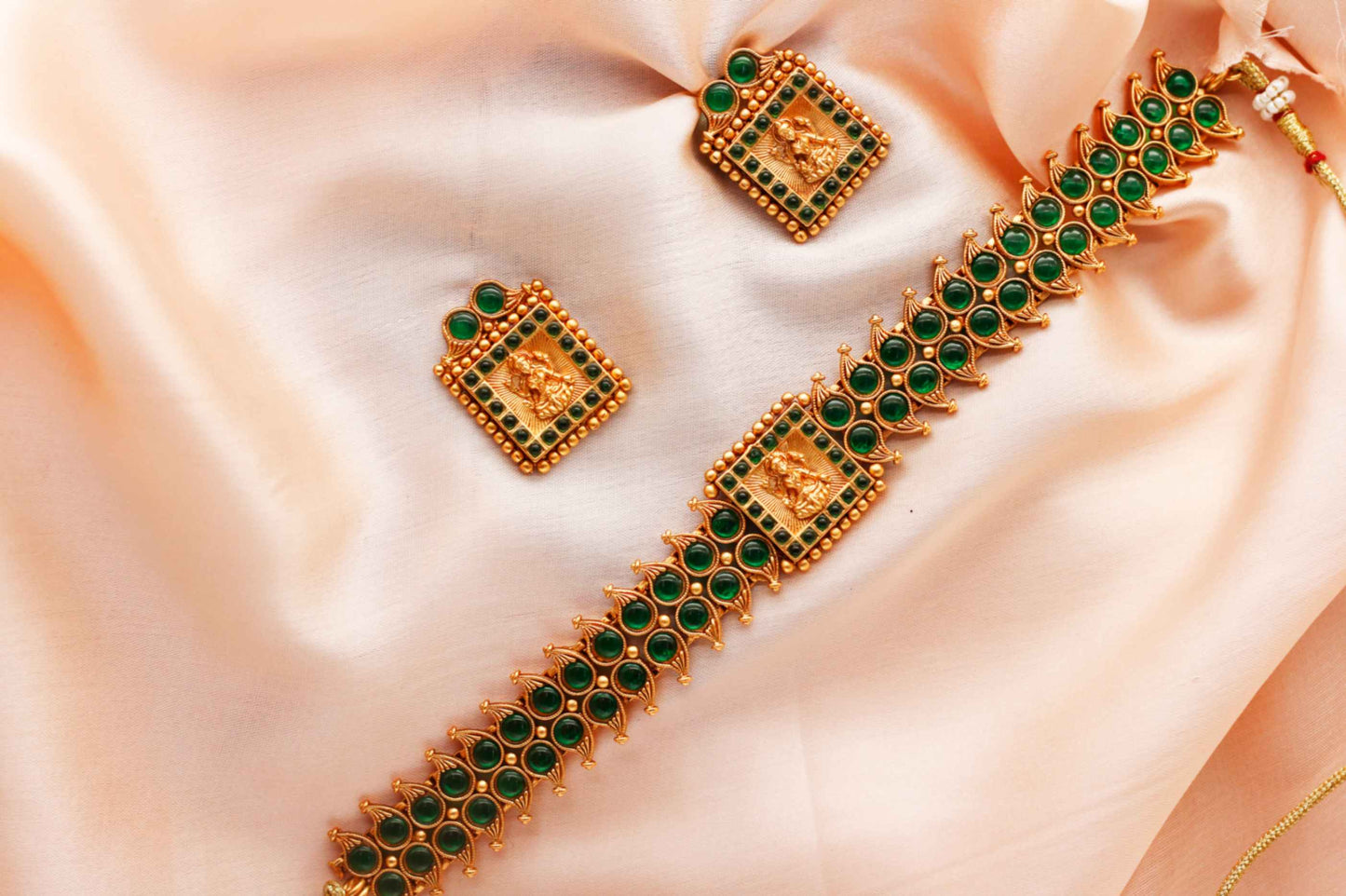 Green Stone Lakshmi Choker With Cute Earings Set.