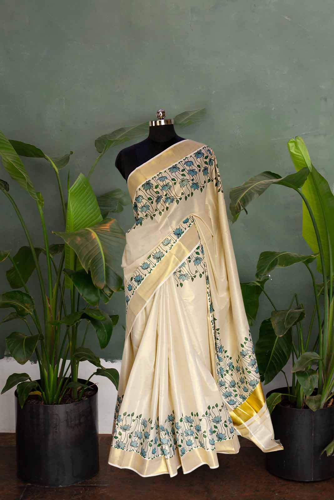 Turquise Lotus Print Kerala Golden Tissue Kasavu Saree.
