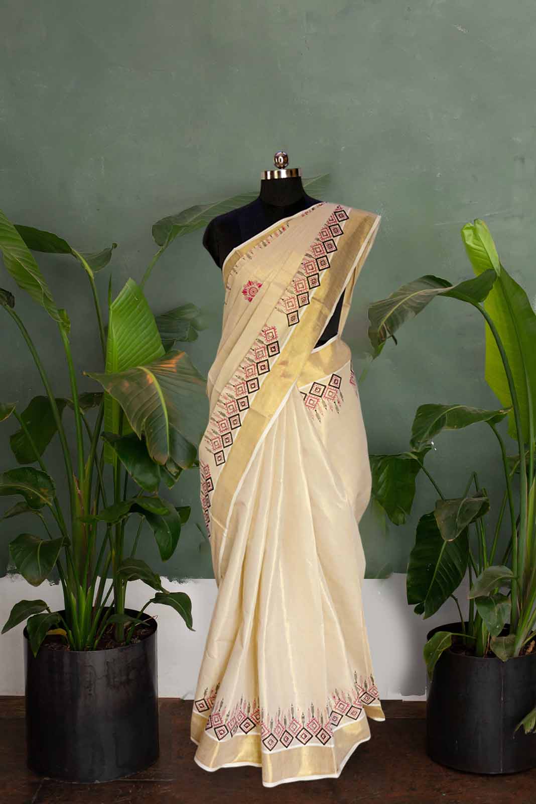 Box print Kerala Golden Tissue Kasavu Saree.