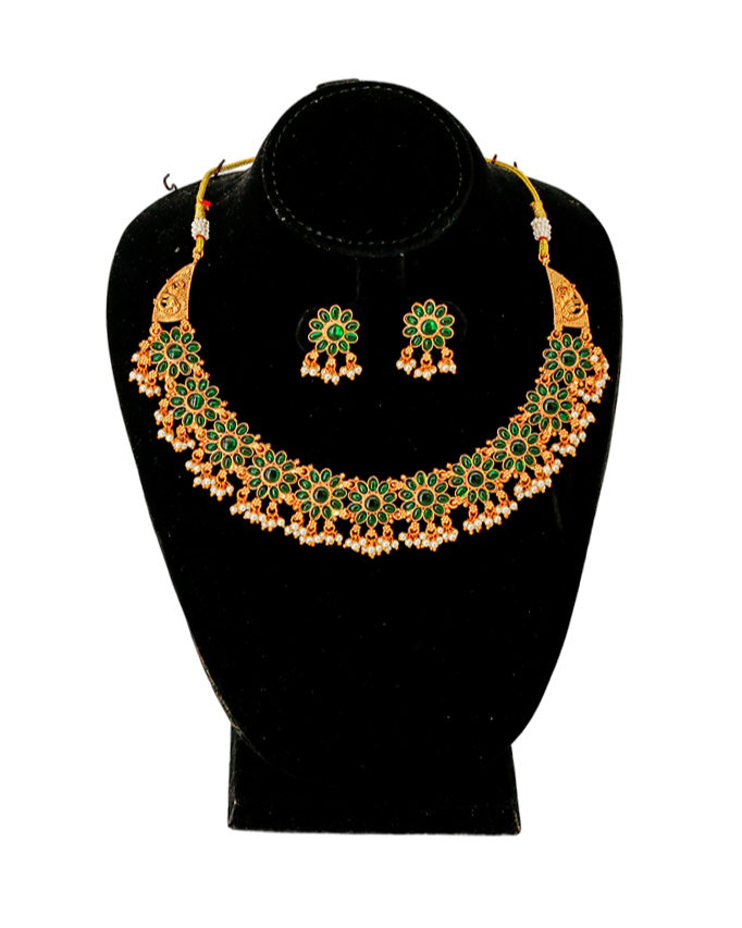 Flower Kemp Guttapusalu Necklace Set.