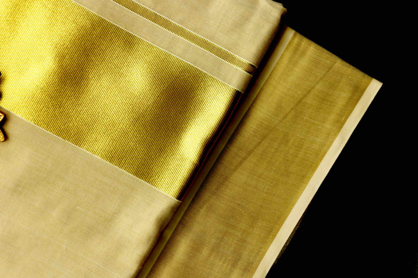 Traditional Kerala Tissue Kasavu Saree