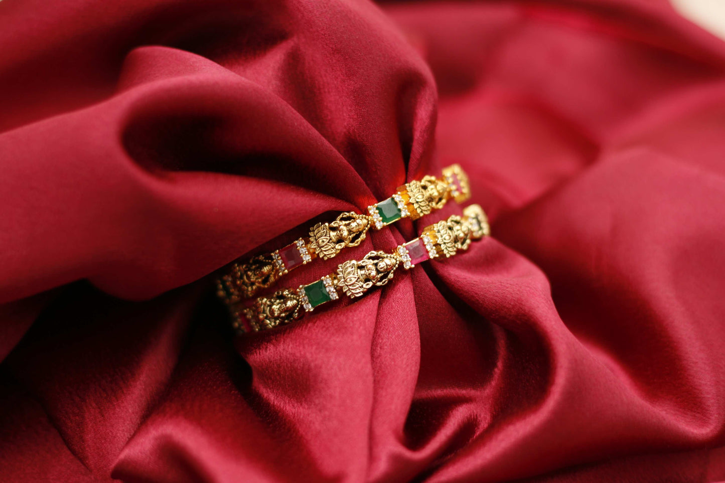 Antique Lakshmi Dual Coloured Sufi Bangle Set