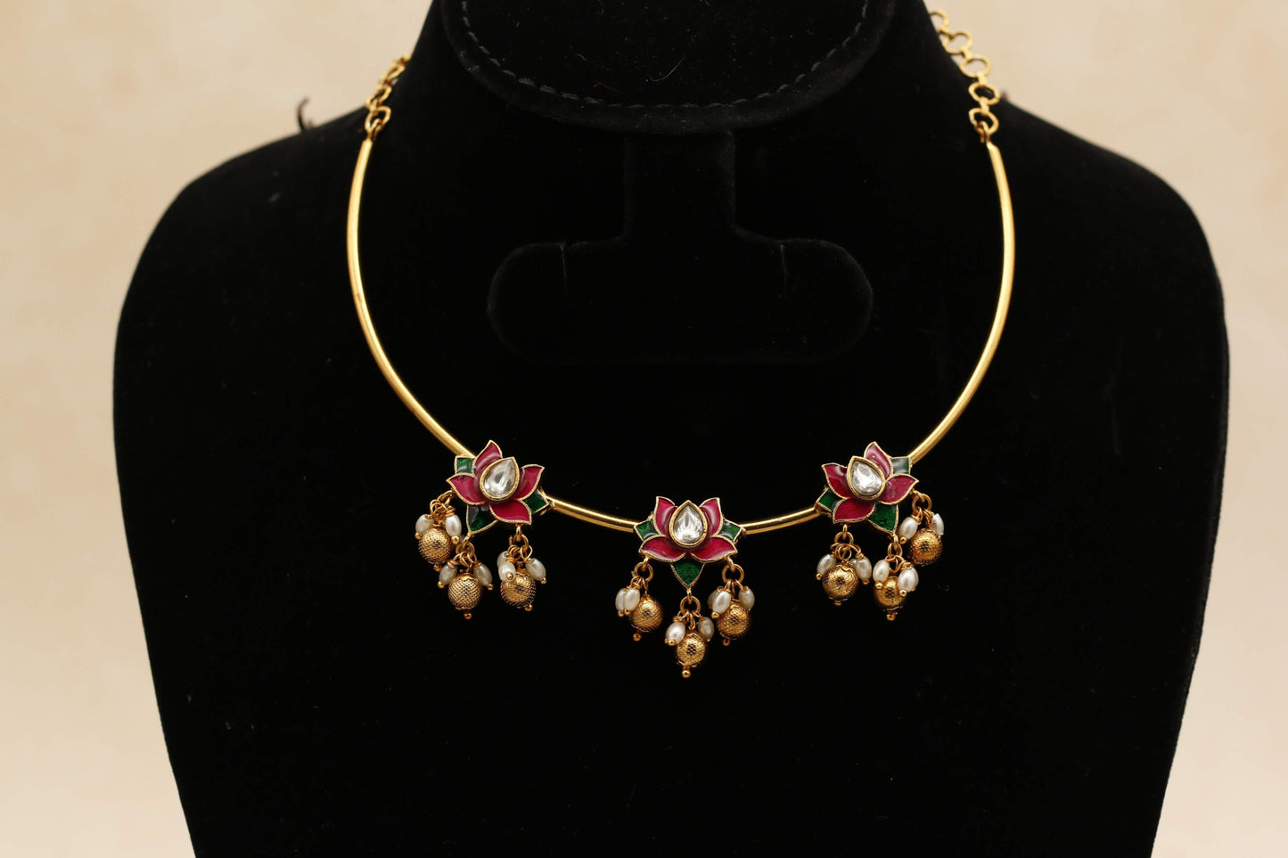 Lotus Jadau Kundan Hasli Choker Set